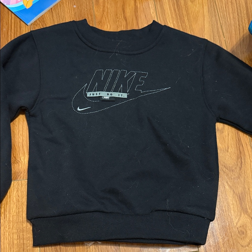 Nike Black Crewneck Sweatshirt